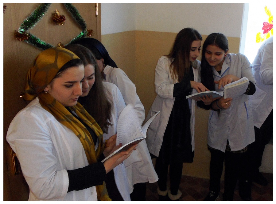 Первая промежуточная аттестация в Медицинском колледже.