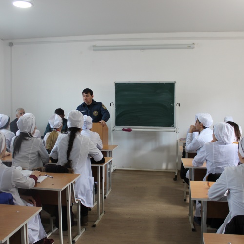 Встреча студентов нашего Колледжа с представителями ГО МЧС г. Хасавюрт