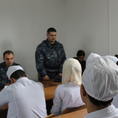 28 марта 2018 г. в Медицинском колледже  г. Хасавюрт  сотрудники мобильной бригады полиции провели лекцию по правовому информированию студентов.