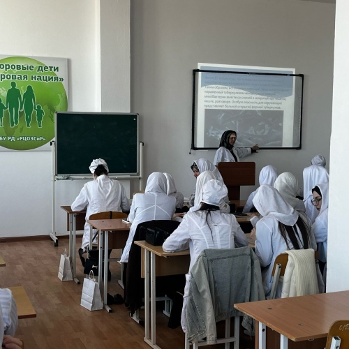 Ежегодно 24 марта отмечается Всемирный день борьбы с туберкулёзом. В ПОАНО "Медицинский колледж" г. Хасавюрт состоялась беседа, посвящённая этой теме.