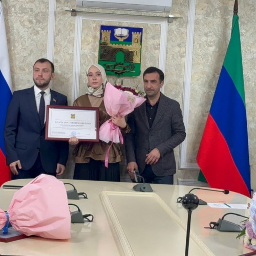 ЧЕСТВУЕМ НАШИХ ЛУЧШИХ!